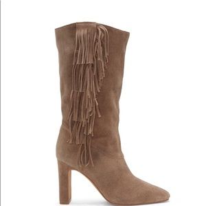 👢Vince Camuto fringed suede boot size:8